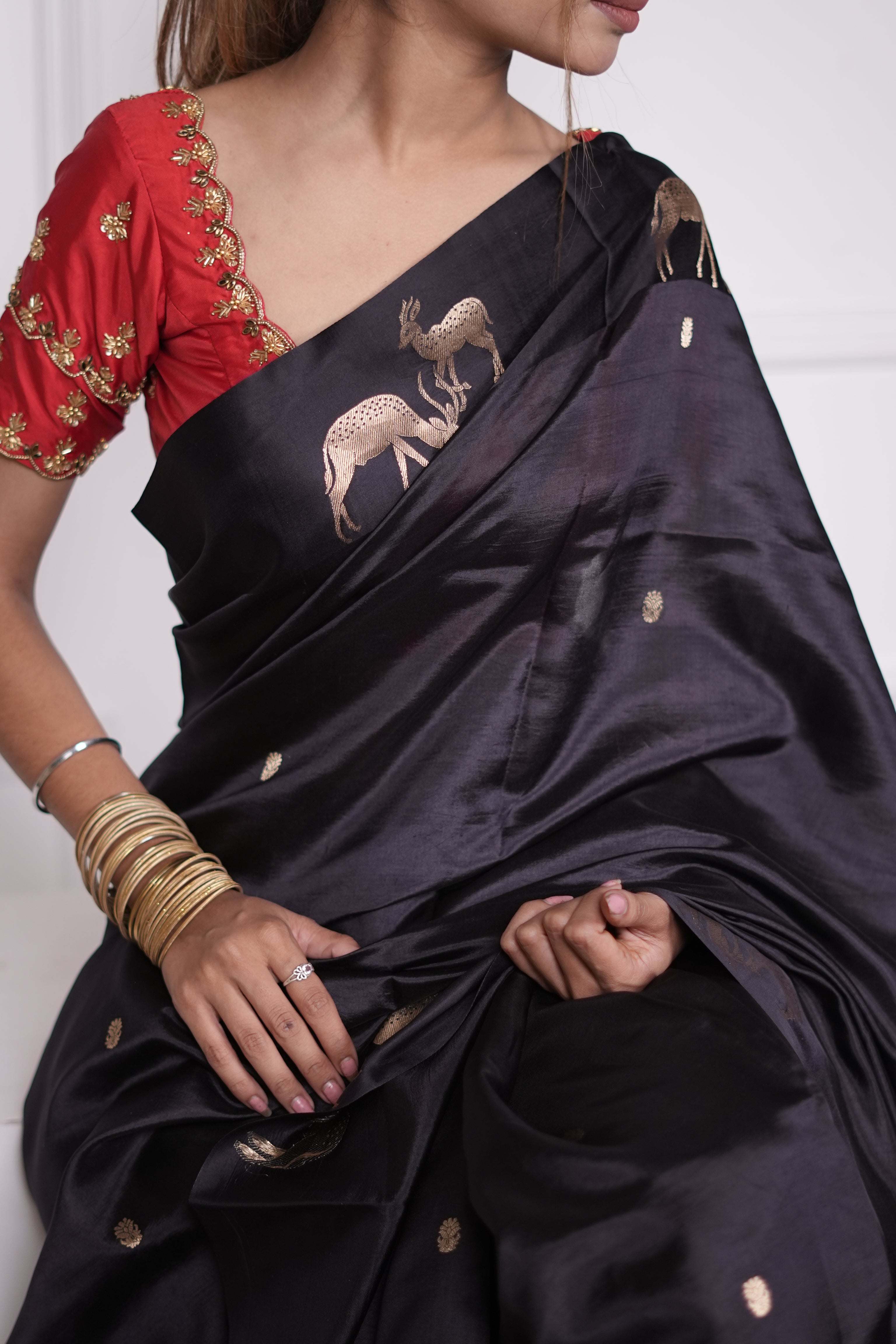 Regal Ebony Pure Handloom Silk with Heritage Motifs