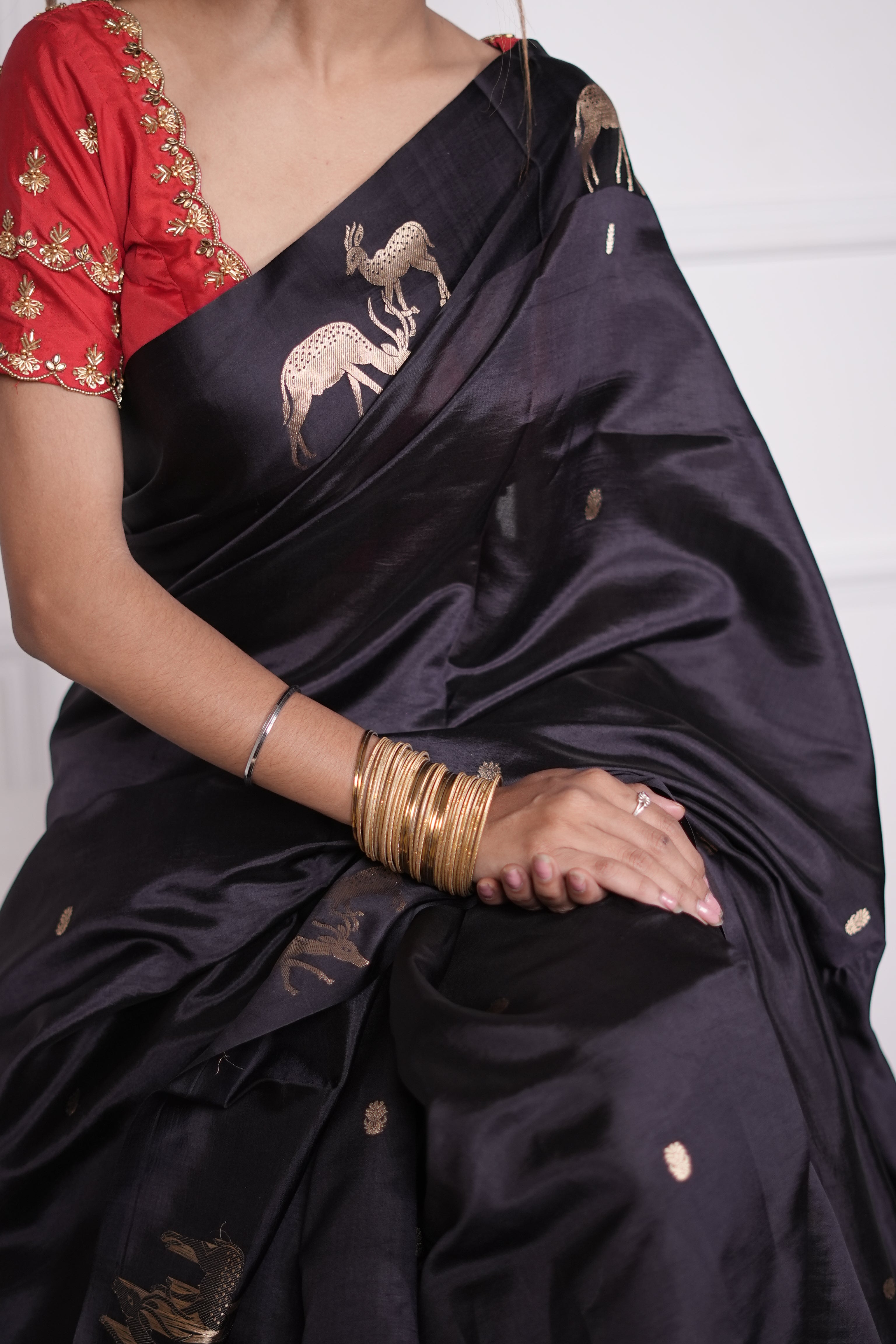 Regal Ebony Pure Handloom Silk with Heritage Motifs